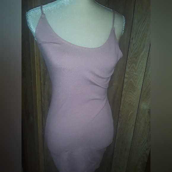 Womans Medium Sized Straight Mini Sleeveless Pink Dress - Picture 1 of 2